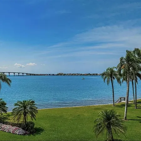 Waterfront Condo In St Petersburg Fl